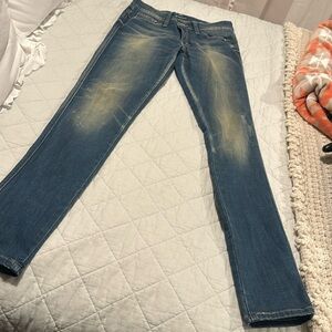 Levi’s Demi curve jeans. Size 27